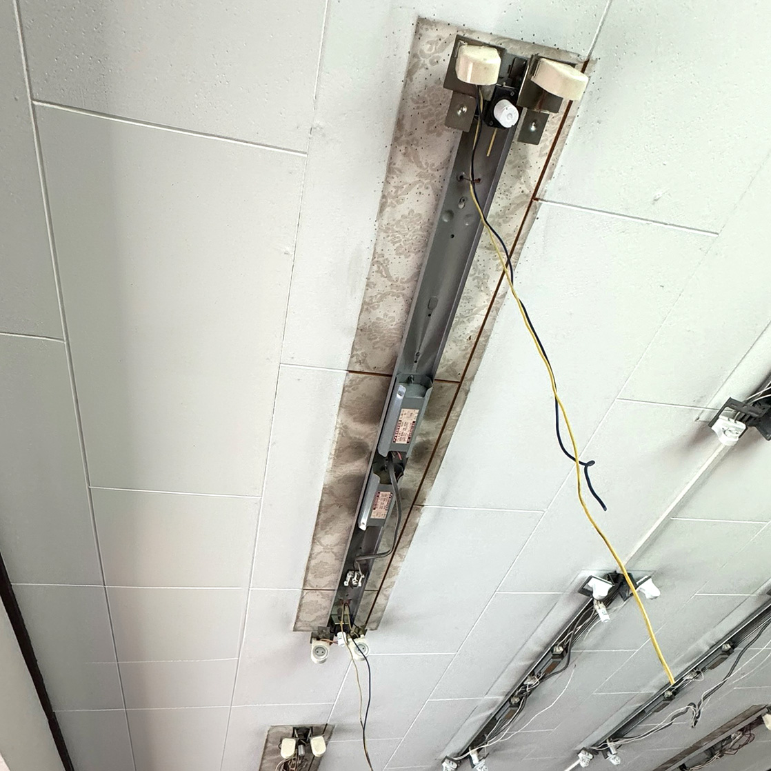 マンション共用部LED交換